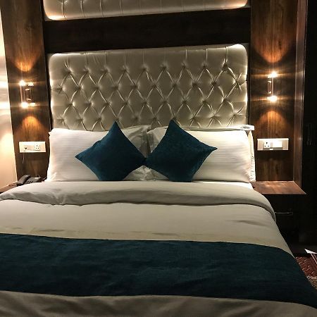 Hotel Mmk Kanpur Zewnętrze zdjęcie