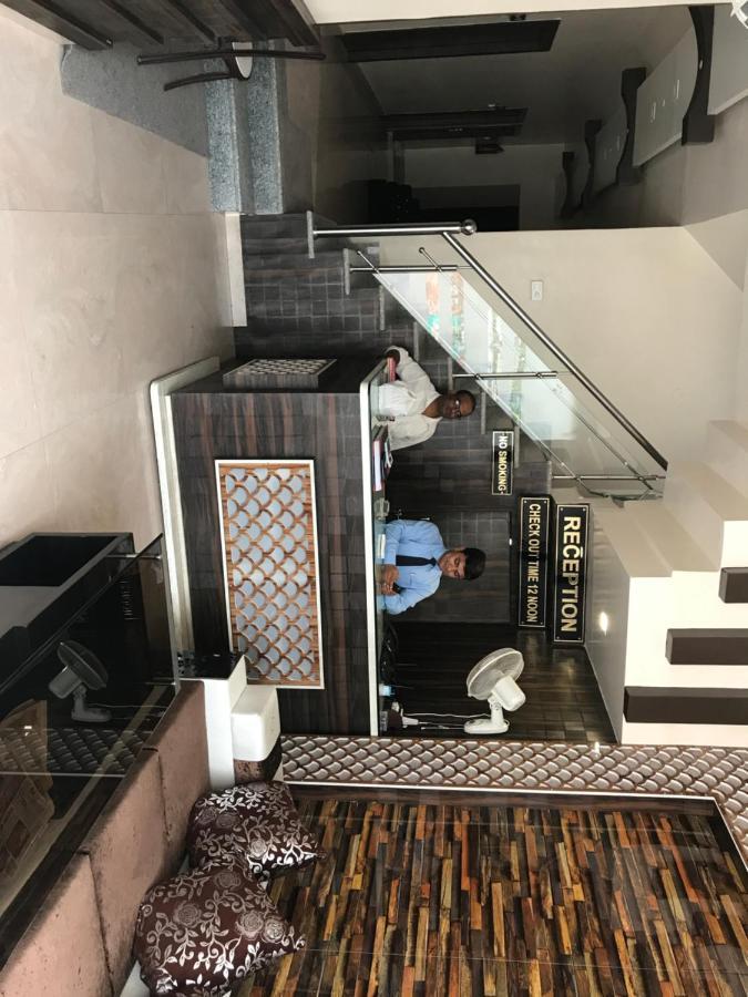 Hotel Mmk Kanpur Zewnętrze zdjęcie