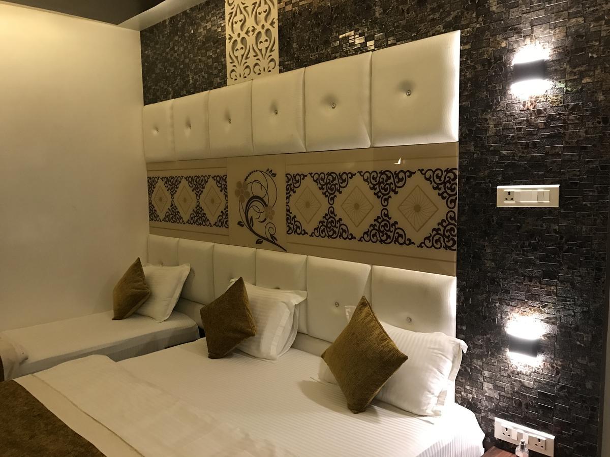 Hotel Mmk Kanpur Zewnętrze zdjęcie