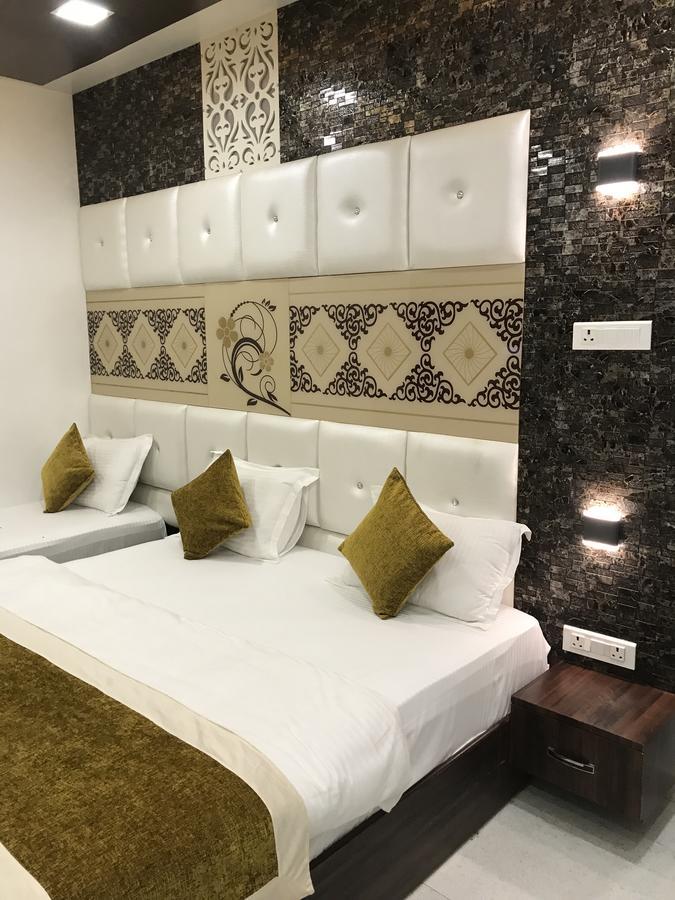 Hotel Mmk Kanpur Zewnętrze zdjęcie