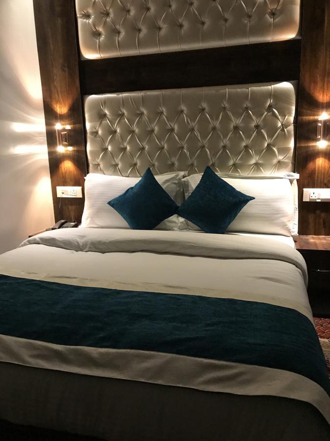 Hotel Mmk Kanpur Zewnętrze zdjęcie