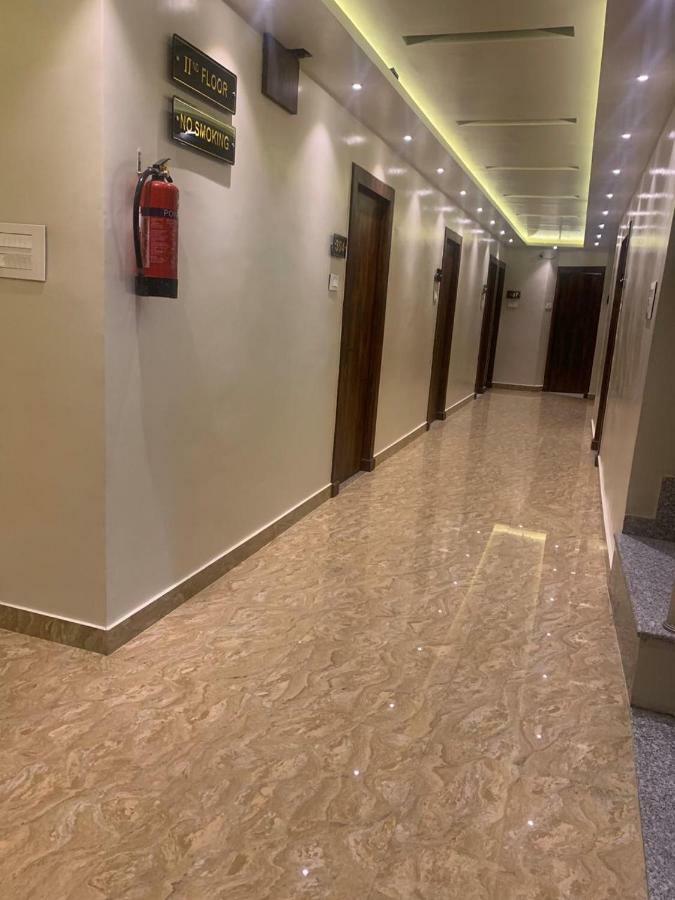 Hotel Mmk Kanpur Zewnętrze zdjęcie