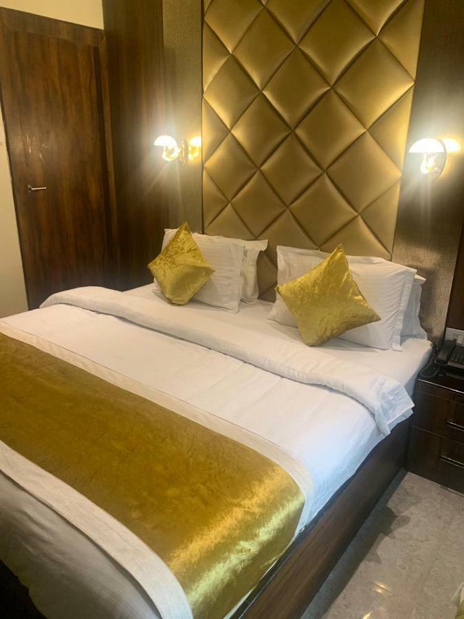 Hotel Mmk Kanpur Zewnętrze zdjęcie