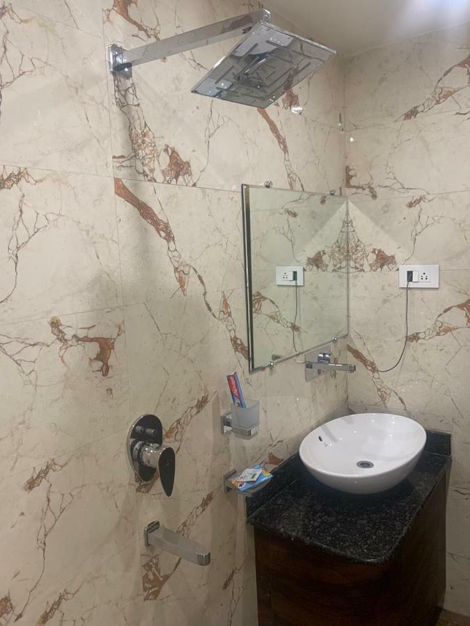 Hotel Mmk Kanpur Zewnętrze zdjęcie