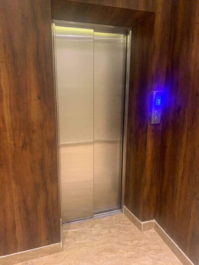 Hotel Mmk Kanpur Zewnętrze zdjęcie