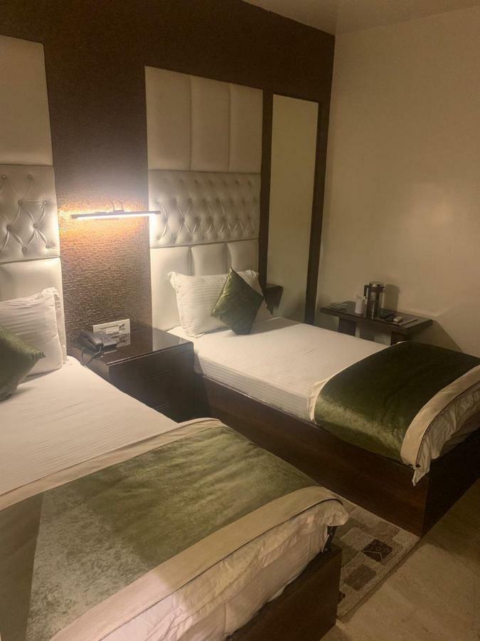 Hotel Mmk Kanpur Zewnętrze zdjęcie