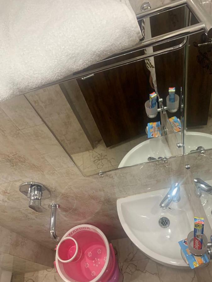 Hotel Mmk Kanpur Zewnętrze zdjęcie